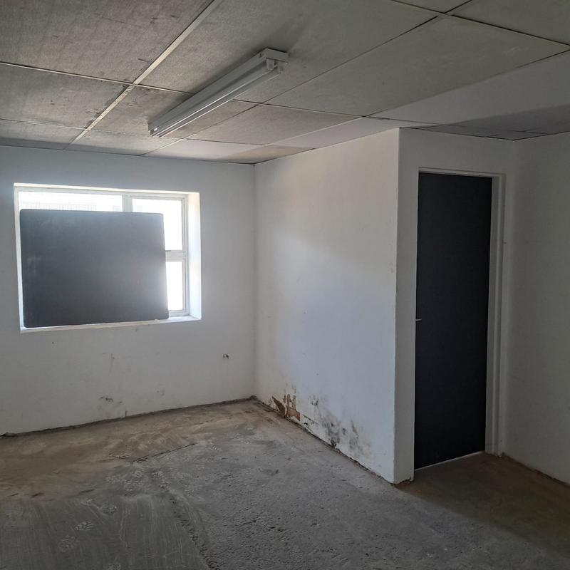 To Let commercial Property for Rent in Sidwell Eastern Cape
